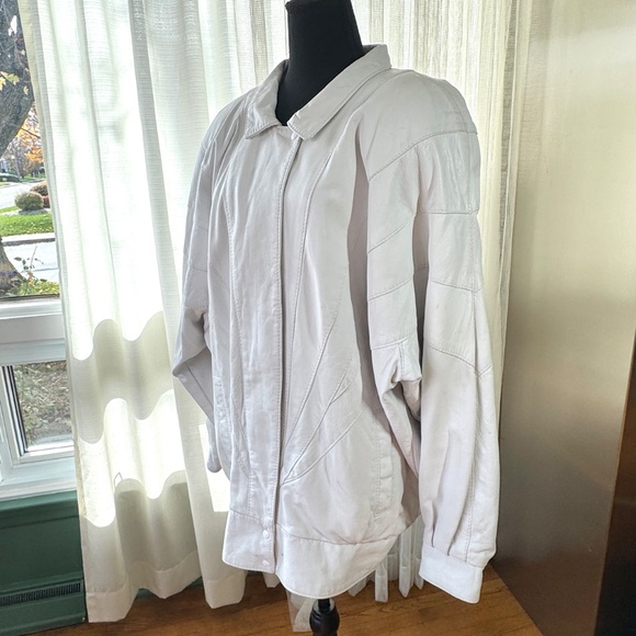 Vintage 1980s leather jacket, white oversized shoulders, batwing sleeves, 14/16 - Picture 1 of 13